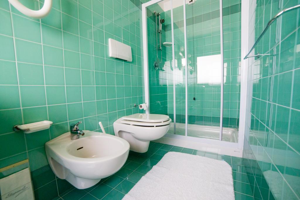 Albergo Benito Ponte nellʼAlpi Buitenkant foto